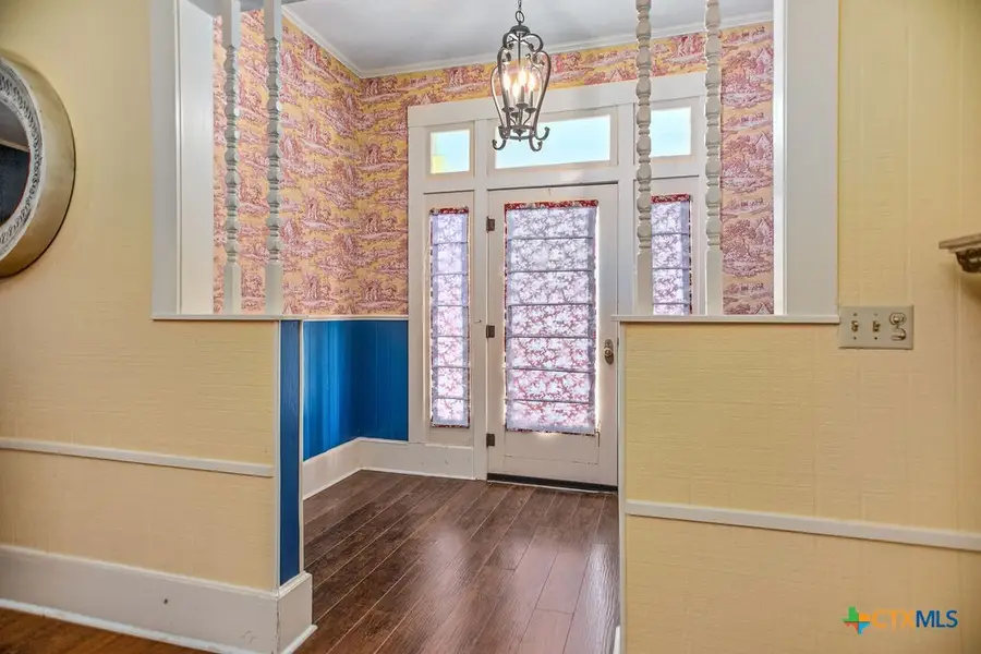 407 Robinson Street, Edna, TX 77957 - #3