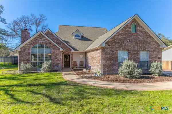 700 Arrowhead Drive, Salado, TX 76571