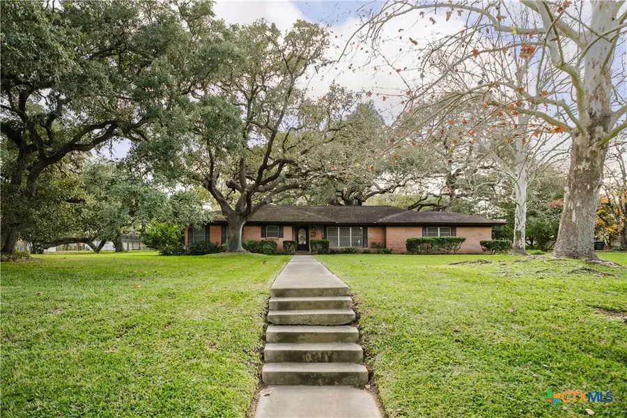 1209 Moss Lane, Cuero, TX 77954 - Image #2