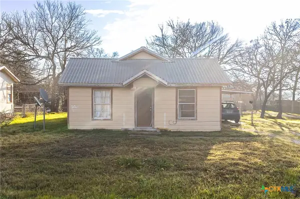 201 N Kings Trail, Little River Academy, TX 76554