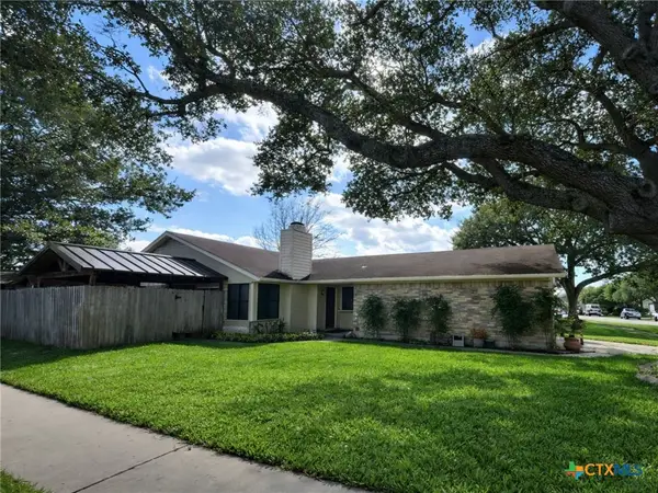 123 Mandarin Drive, Victoria, TX 77901