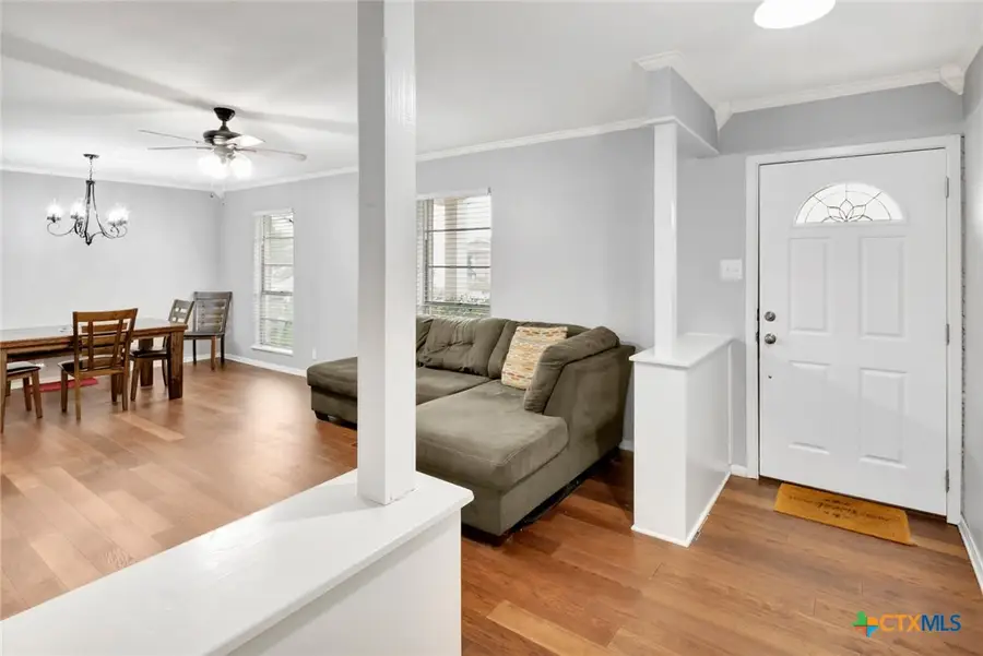 2011 Mission Drive, Victoria, TX 77901 - Image #2