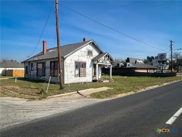 608 W 4th Street, Cameron, TX 76520