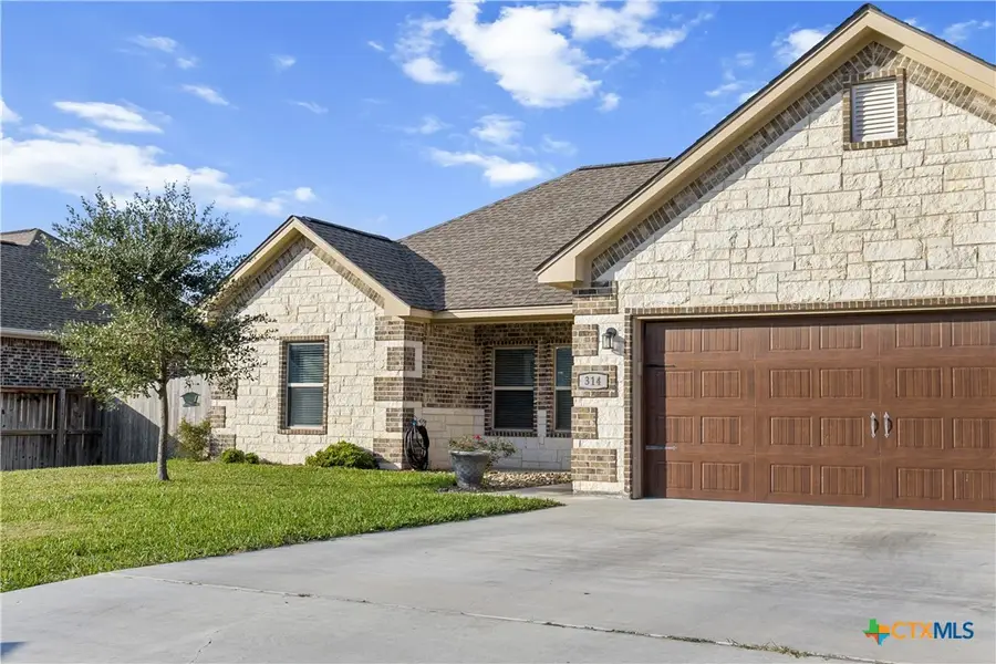 314 Blue Jay Loop, Victoria, TX 77905 - Image #3