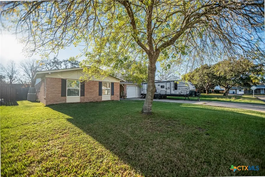 535 Travis Street, Port Lavaca, TX 77979 - #2