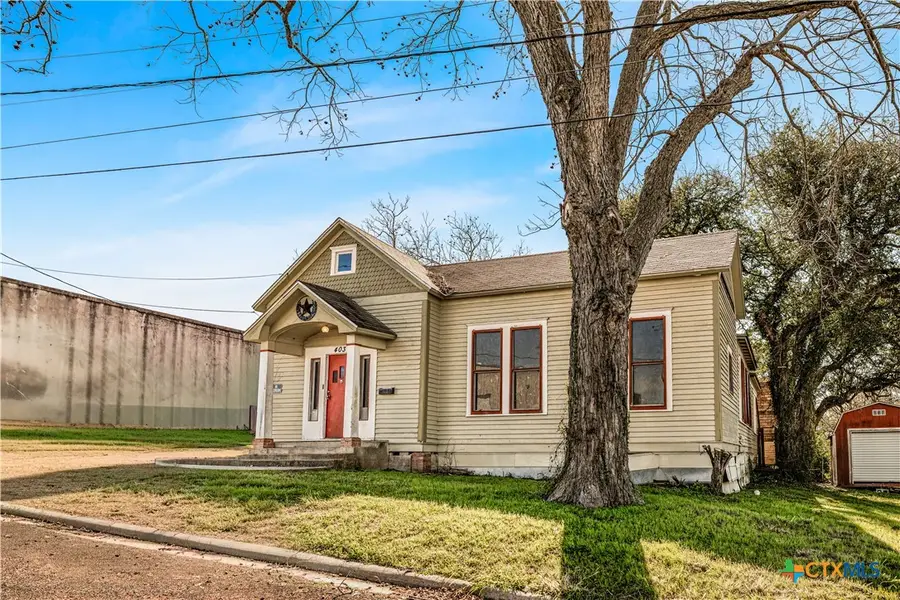 403 W Juan Linn Street, Victoria, TX 77901 - Image #3