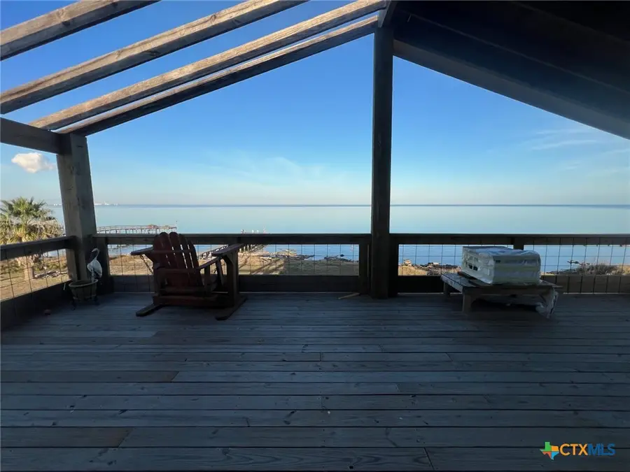 9 Lee Street, Port Lavaca, TX 77979 - #2