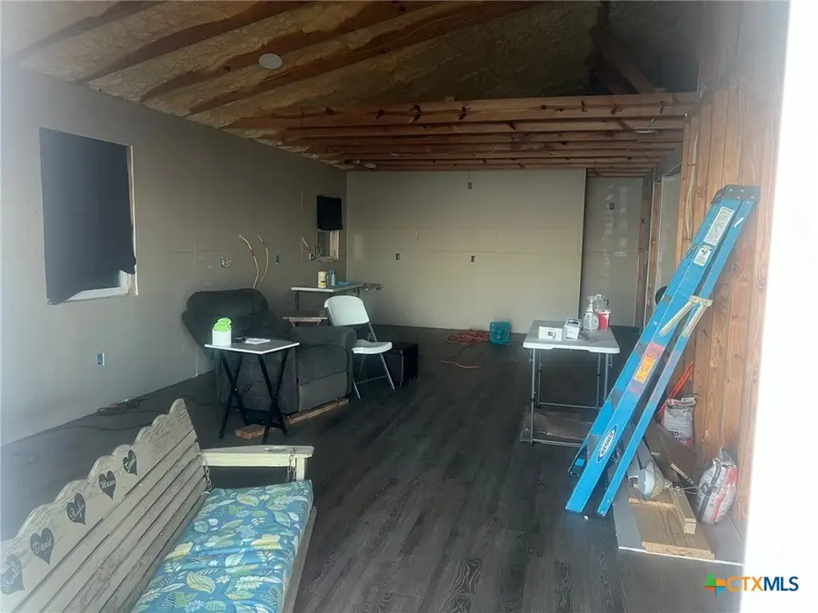 9 Lee Street, Port Lavaca, TX 77979 - #3