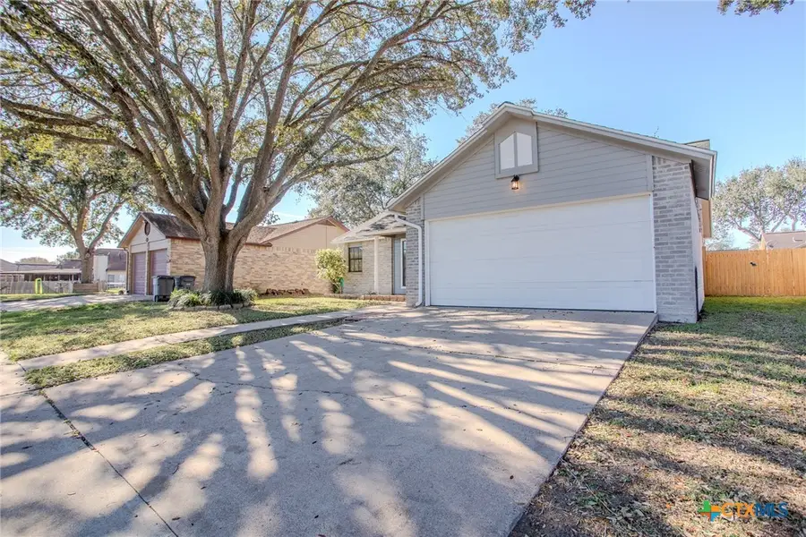 508 Queenswood Trail, Victoria, TX 77901 - Image #3
