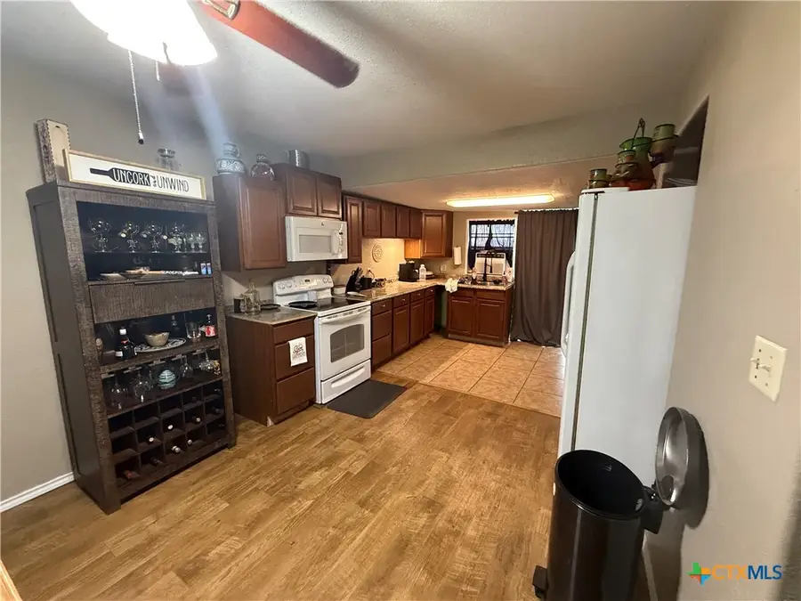 516 Ella Street, Port Lavaca, TX 77979 - #3