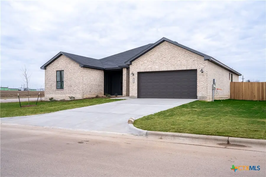 715 Liberty Park Drive, Belton, TX 76513 - Image #2