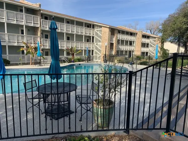 218 Cliffhouse Drive, Belton, TX 76513