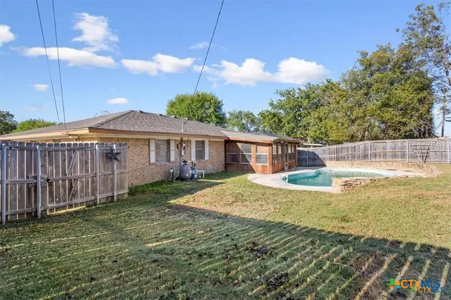 907 Willowbrook Street, Copperas Cove, TX 76522 - #3