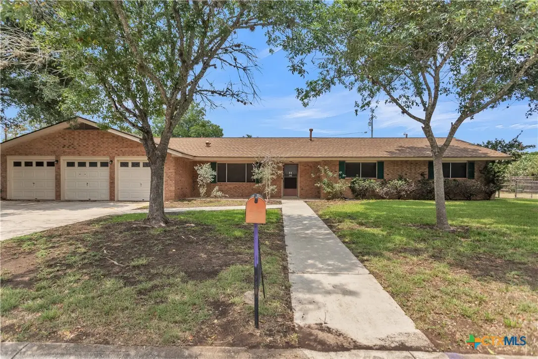 1338 Canary Lane, Seguin, TX 78155 - Image #1