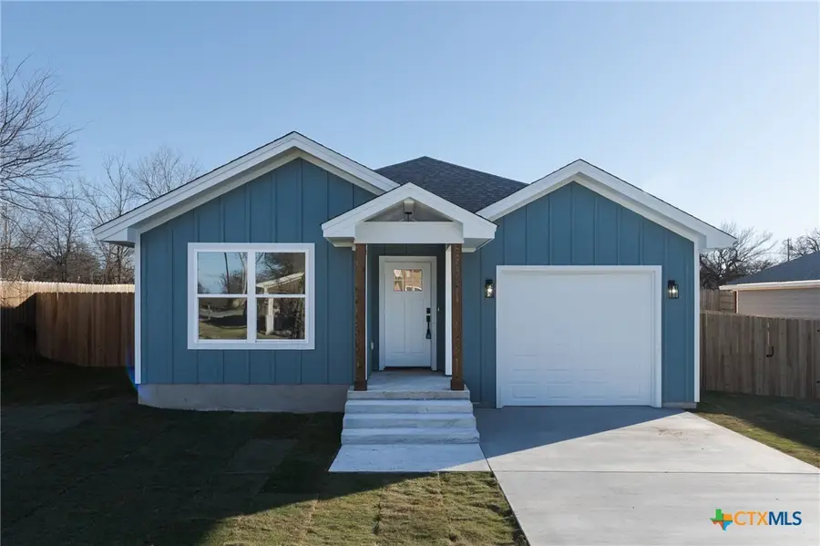 1210 Mills Street, Gatesville, TX 76528 - #2