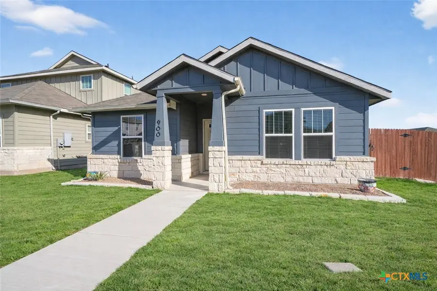 900 Main Street, Hutto, TX 78634 - #2