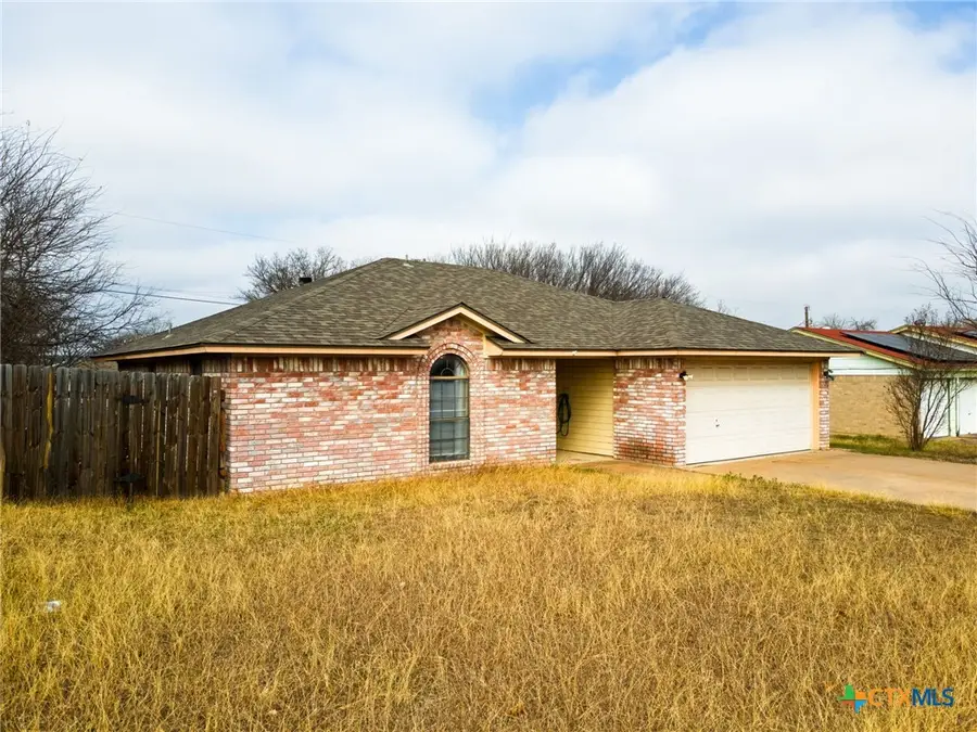 611 N 21st Street, Copperas Cove, TX 76522 - #2