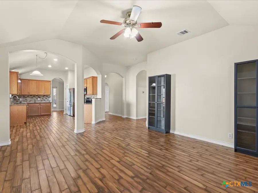 416 Roadrunner Avenue, New Braunfels, TX 78130 - Image #3