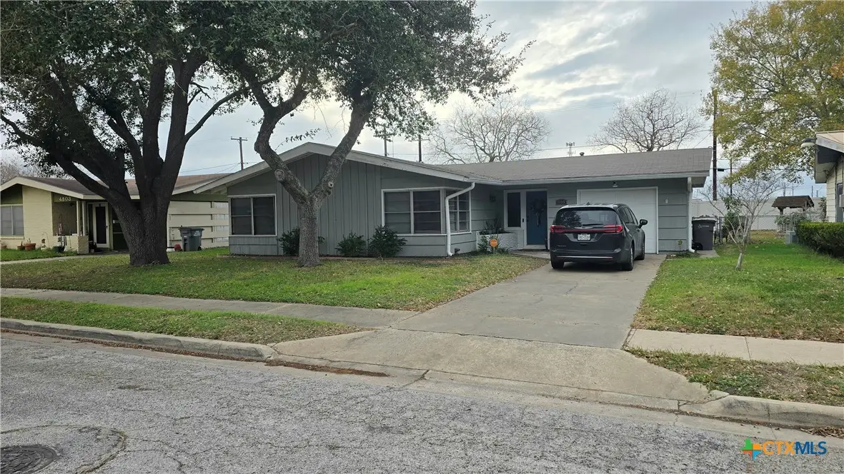 4805 Lilac Lane, Victoria, TX 77904 - Image #1