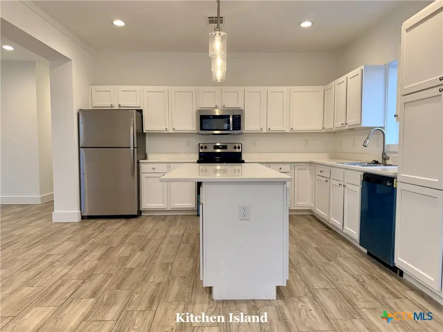 203 Villa Street, Cuero, TX 77954 - #3