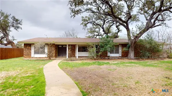 204 W Johnson Street, Cuero, TX 77954