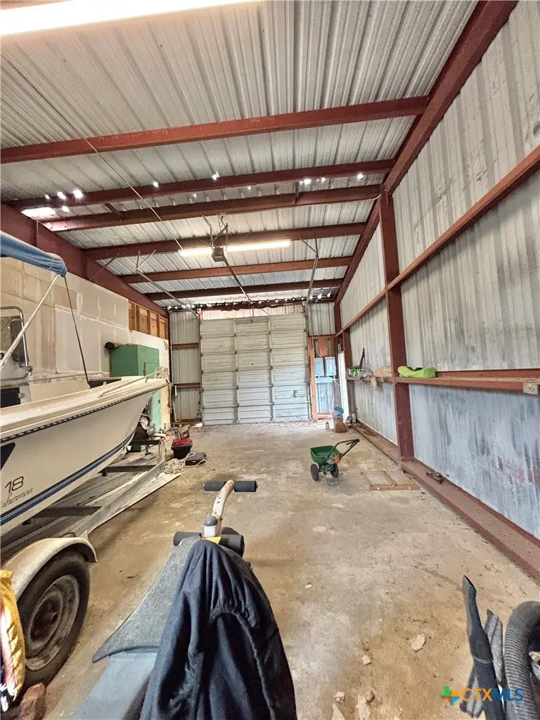 612 W Jefferson Avenue, Port Oconnor, TX 77982 - #2