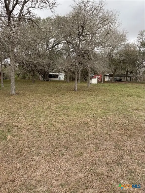 34 River Ridge Road, Cuero, TX 77954
