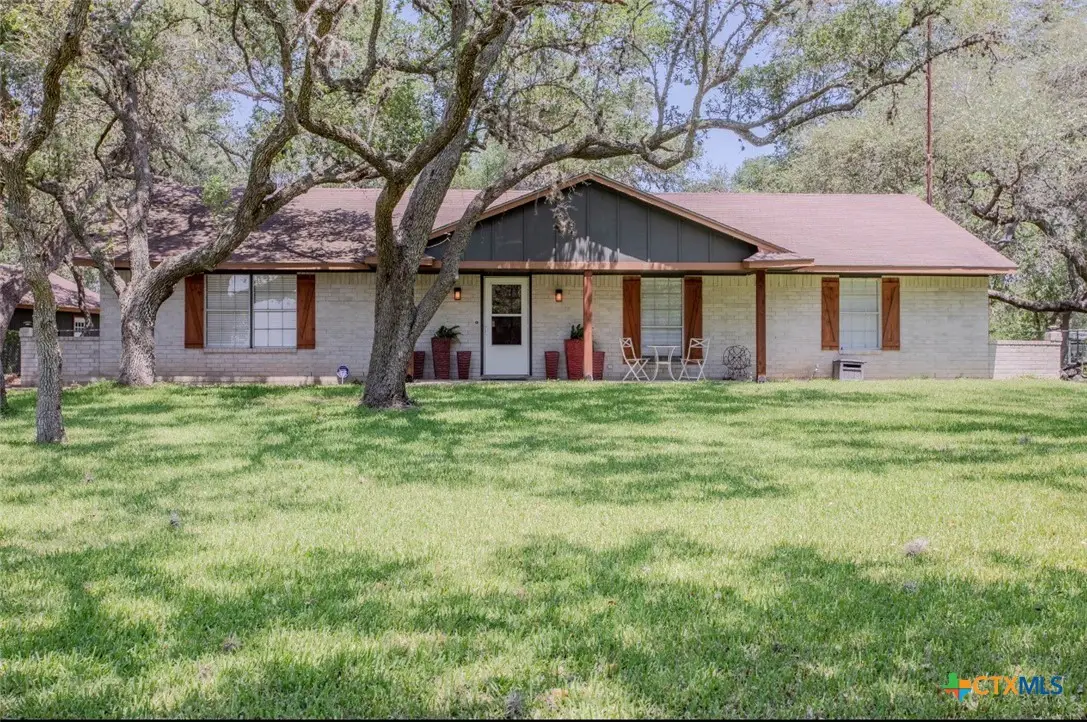 188 Cavalry Rd, Victoria, TX 77905 - #1