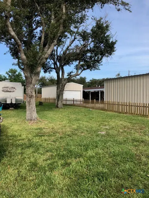 545 Oak Avenue, Rockport, TX 78382 - #2