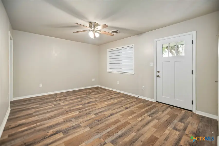 1105 W Saint Louis Avenue, Seadrift, TX 77983 - #3