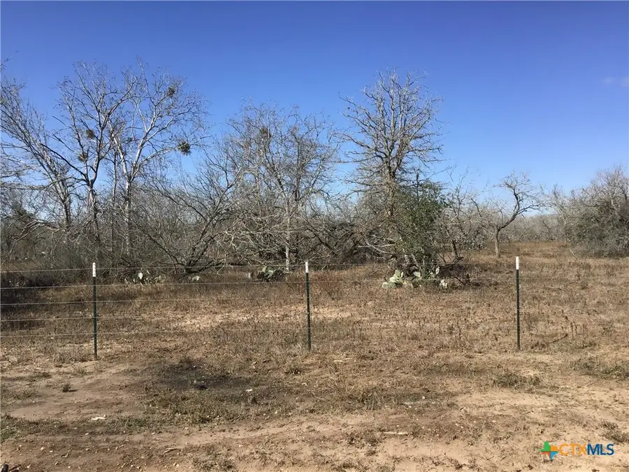 77 Country Acres Pr, Gonzales, TX 78629 - #3