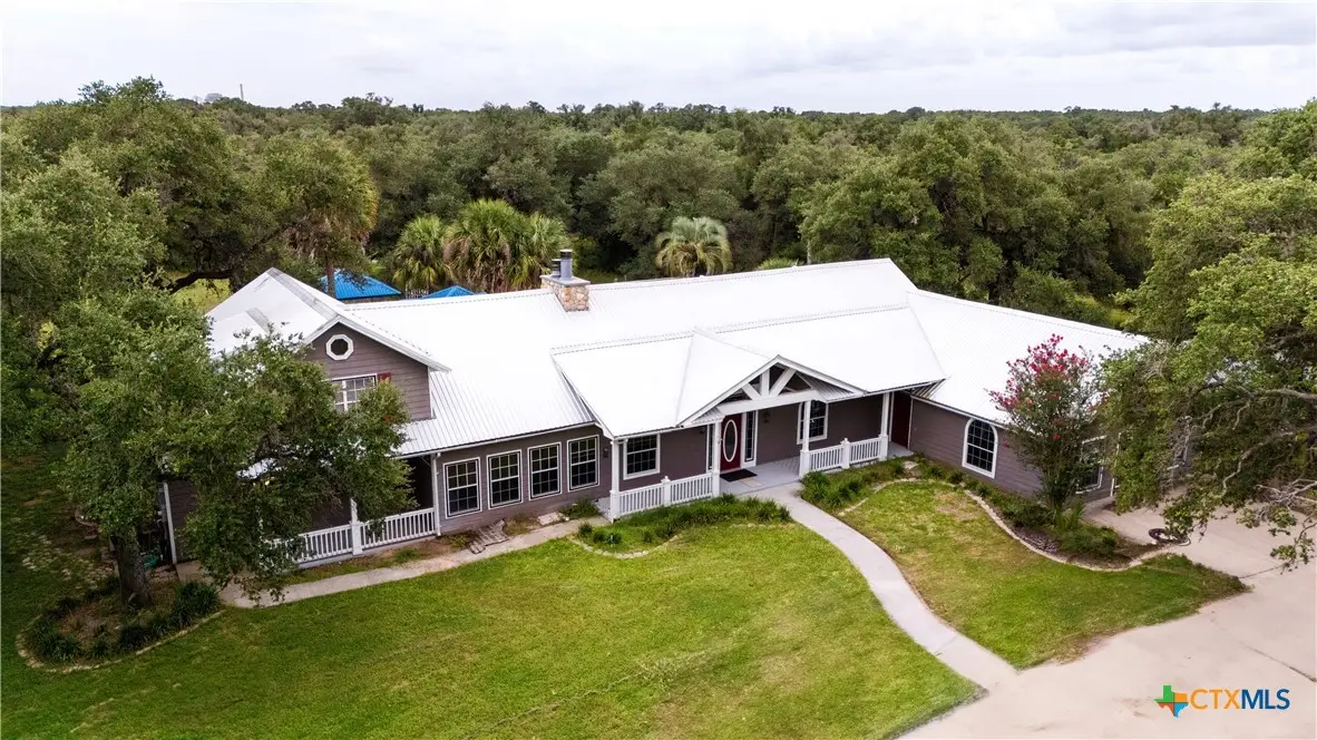 2955 Fannin Oaks, Victoria, TX 77905 - Image #1