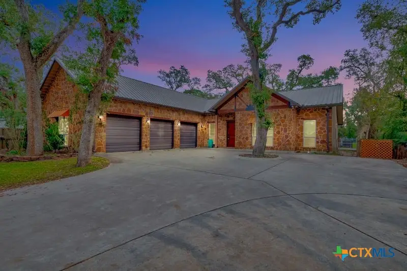 402 Sunset Drive, Edna, TX 77957 - #3