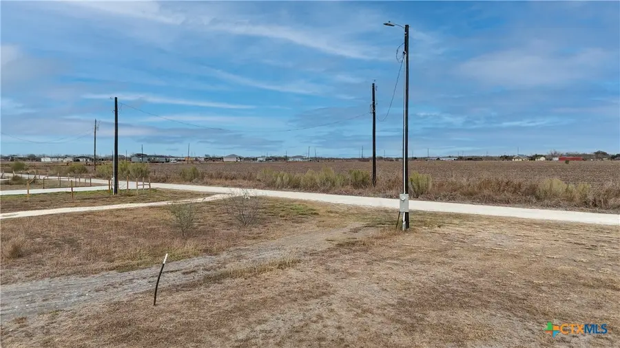 631 County Road 5715, Natalia, TX 78059 - Image #2