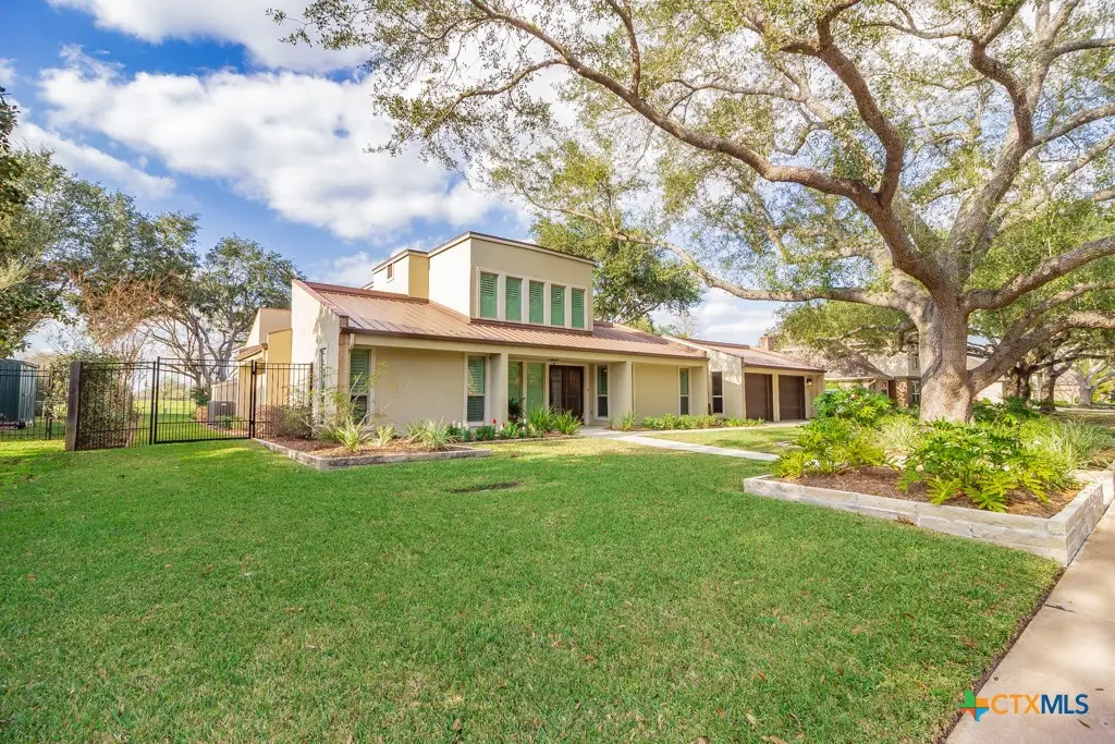 6020 Country Club Drive, Victoria, TX 77904 - Image #1