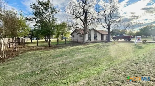 211 Rabbit Hollow Lane, Georgetown, TX 78626