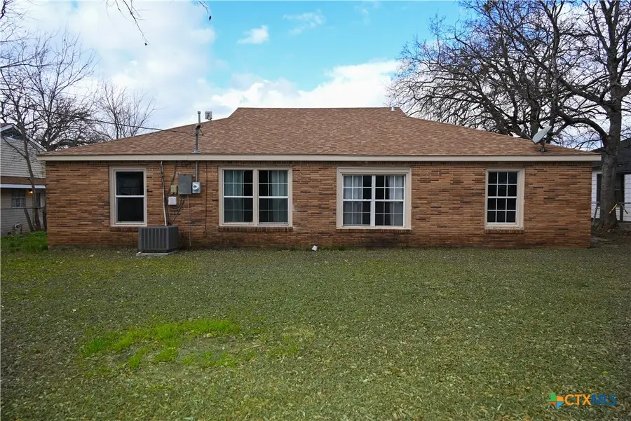 118 N 26th Street, Gatesville, TX 76528 - #2