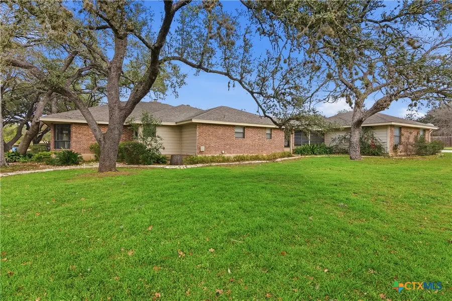 202 Wedgewood, Seguin, TX 78155 - Image #2