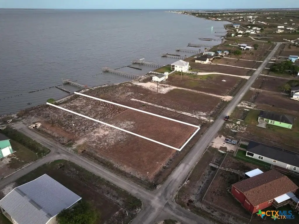 235 Alamo Beach Ave, Port Lavaca, TX 77979 - #1