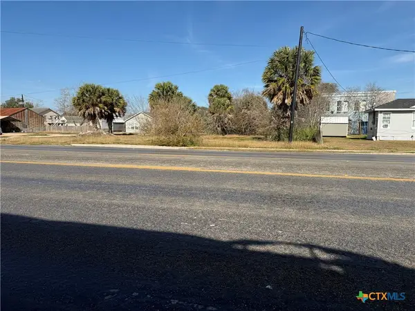 206 N Commerce Street, Port Lavaca, TX 77979