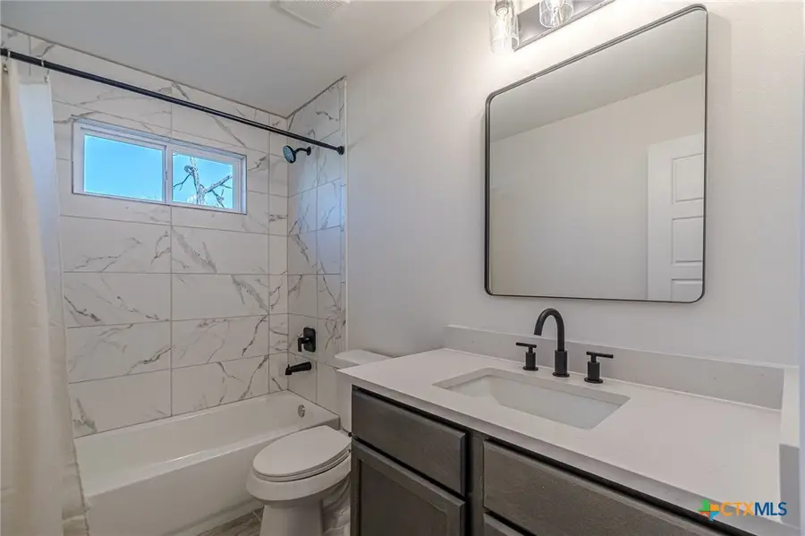 403 Bauer Street, Seguin, TX 78155 - Image #3