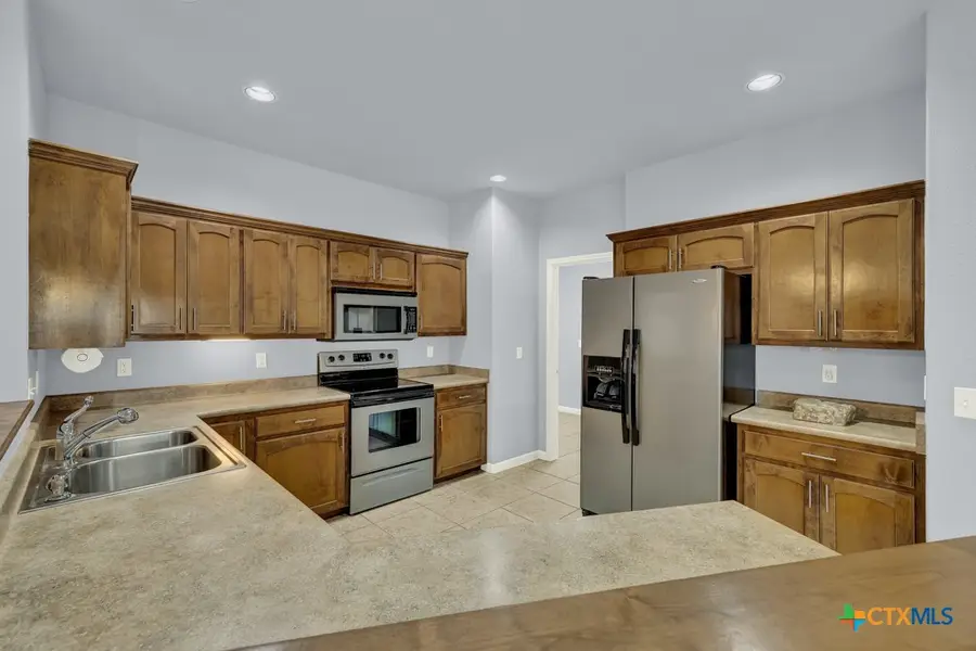 2219 Sun Chase Boulevard, New Braunfels, TX 78130 - Image #3