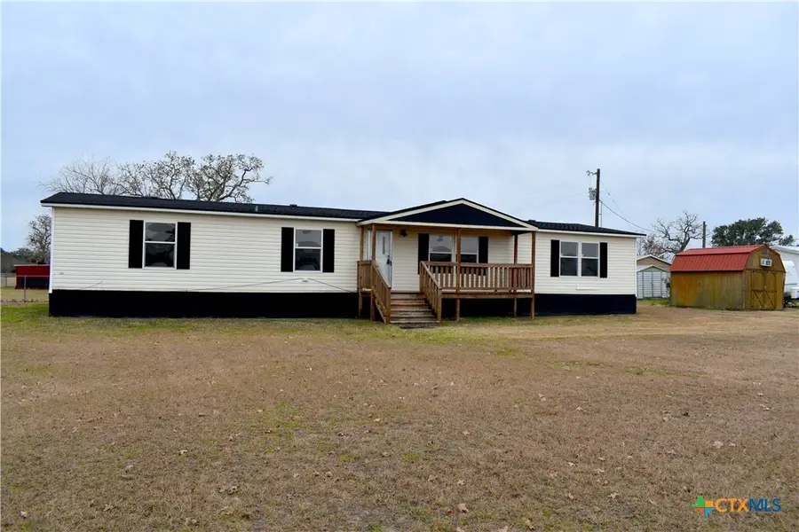 422 W Oaks, Victoria, TX 77905 - #2