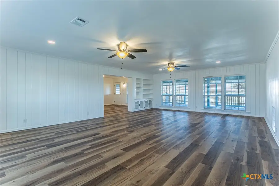 301 Thomas Street, Rogers, TX 76569 - #3