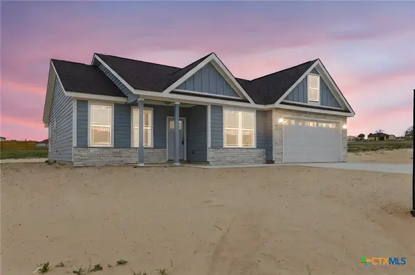 203 Turnberry Drive, La Vernia, TX 78121