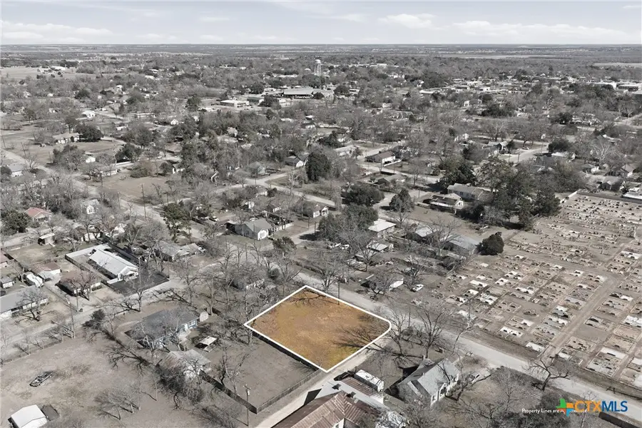 204 S Karnes Street, Cameron, TX 76520 - #3