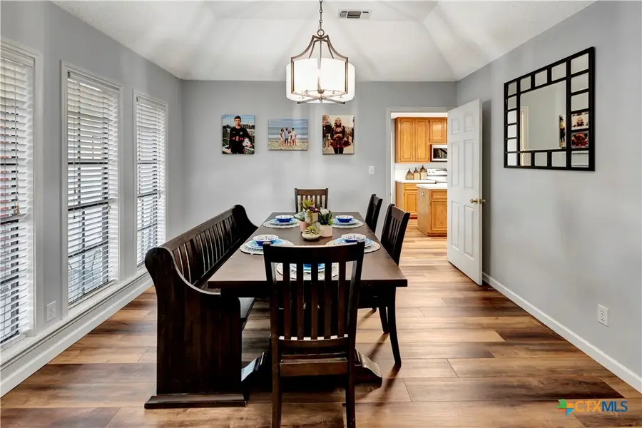 602 Brocton Street, Victoria, TX 77904 - #3