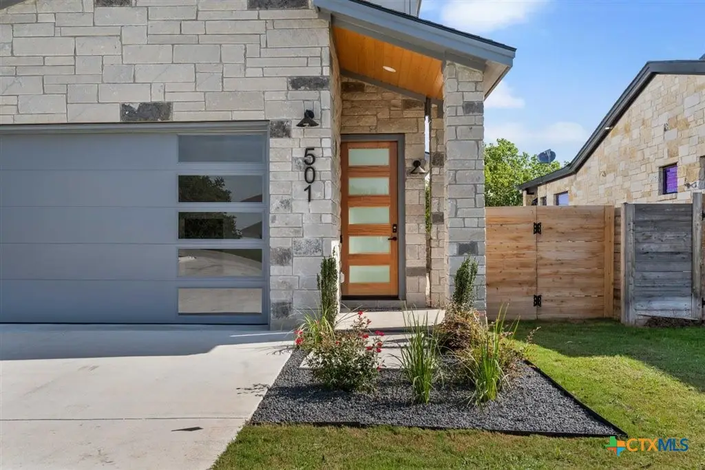 501 E Burton Street, Manor, TX 78653 - #1