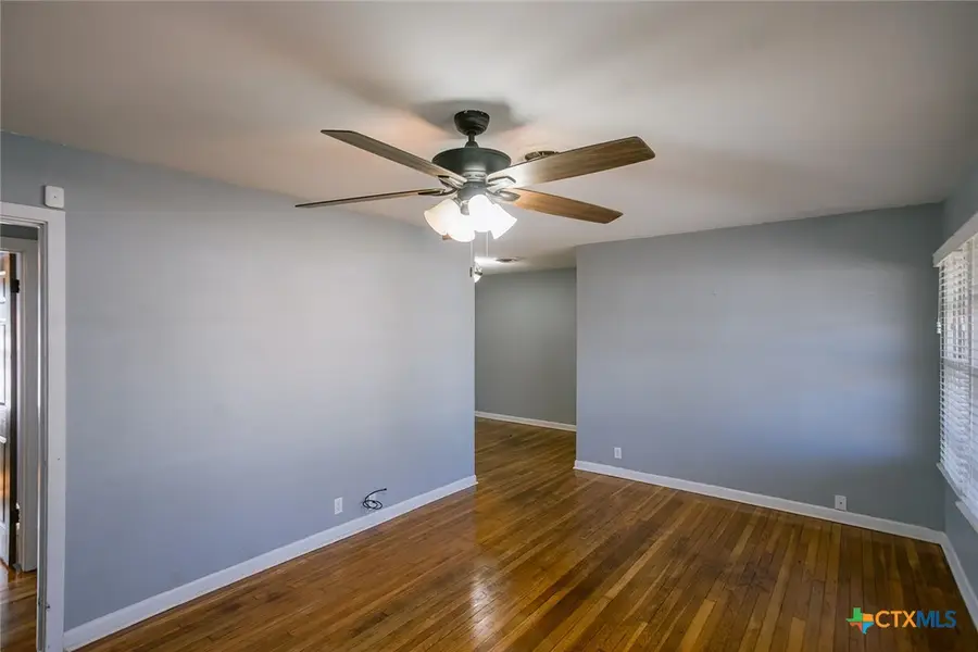 1705 E Poplar Avenue, Victoria, TX 77901 - #3