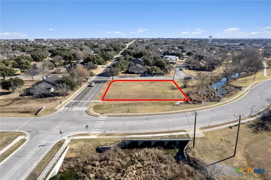 3949 Pinehurst Drive, Taylor, TX 76574 - #3